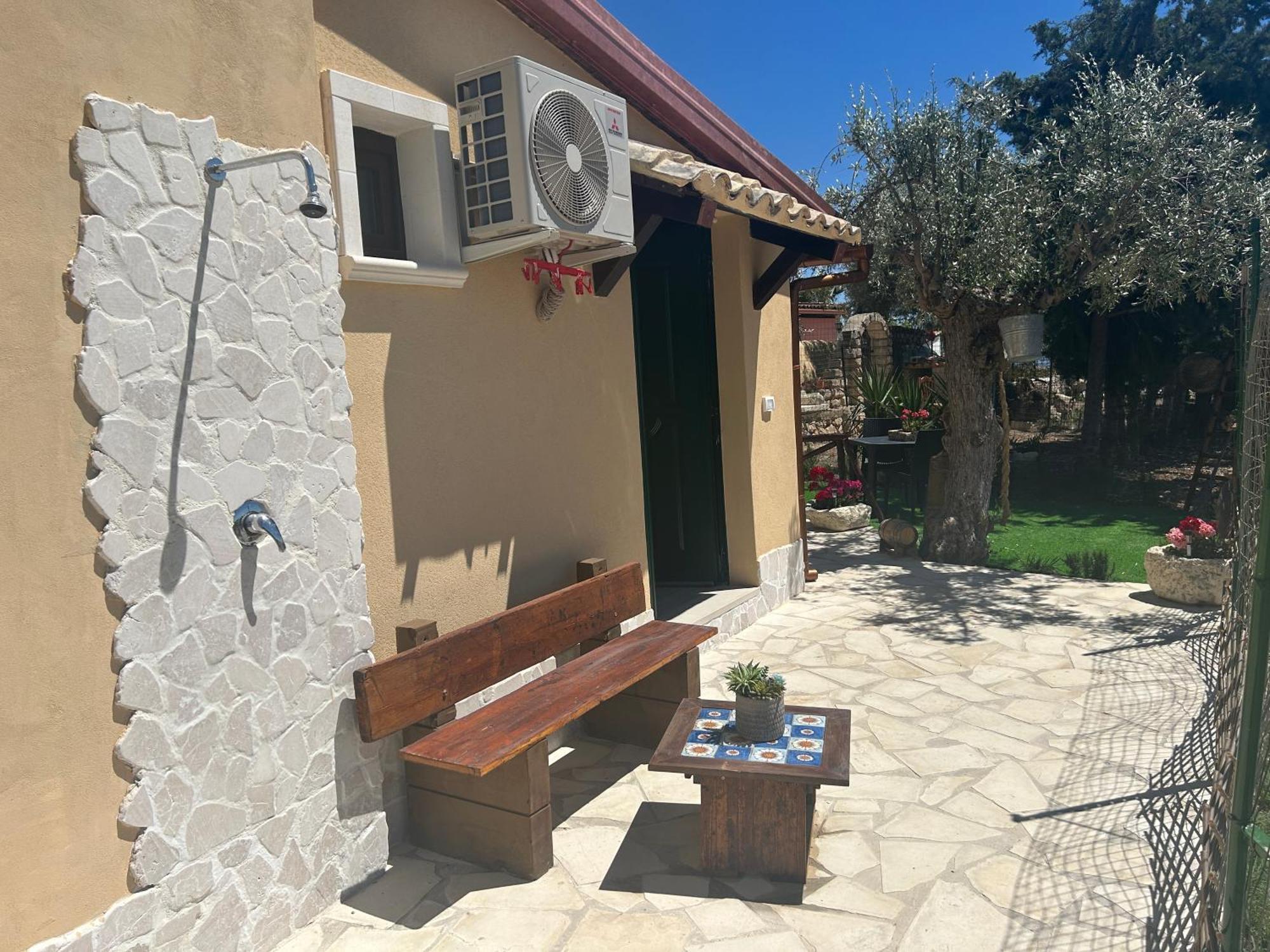 "The Cottage"With Sea View, Parking & Wifi Avola Buitenkant foto