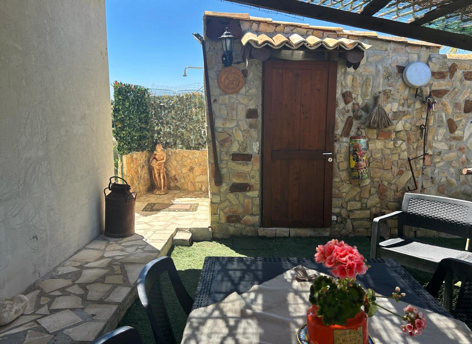 "The Cottage"With Sea View, Parking & Wifi Avola Buitenkant foto